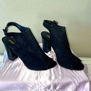 black Steve Madden heals